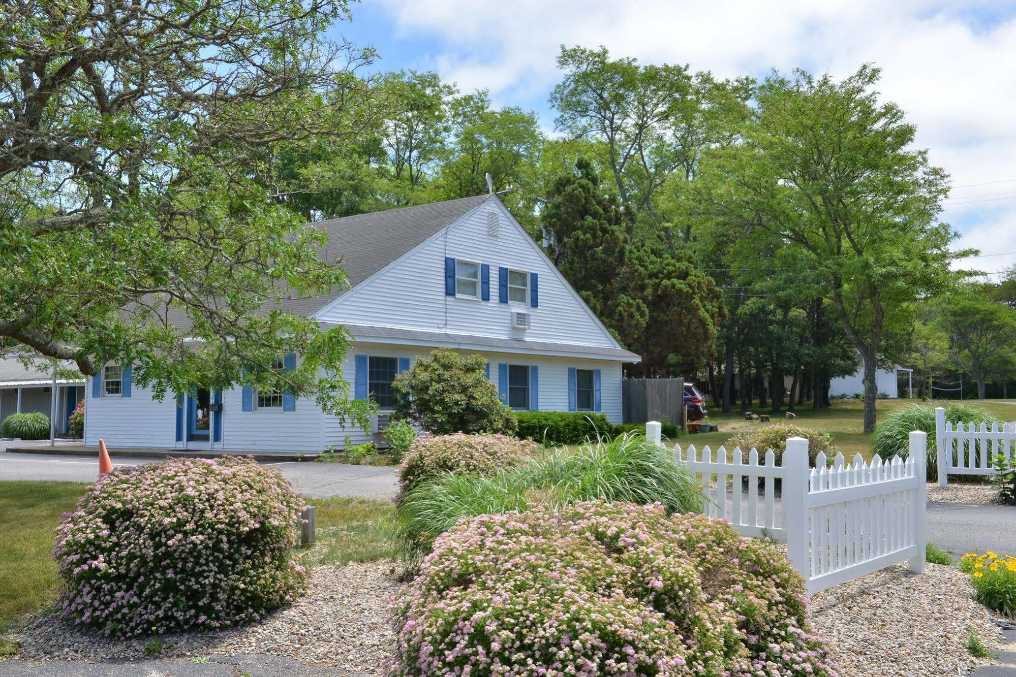 Blue Dolphin Inn Eastham Exterior photo